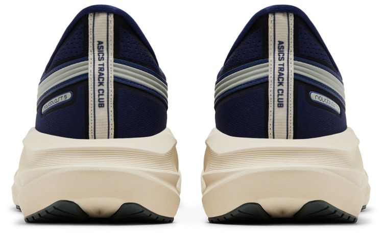 Asics Novablast 5 Track Club