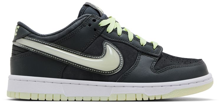 Nike Dunk Low GS Halloween   Glow In The Dark