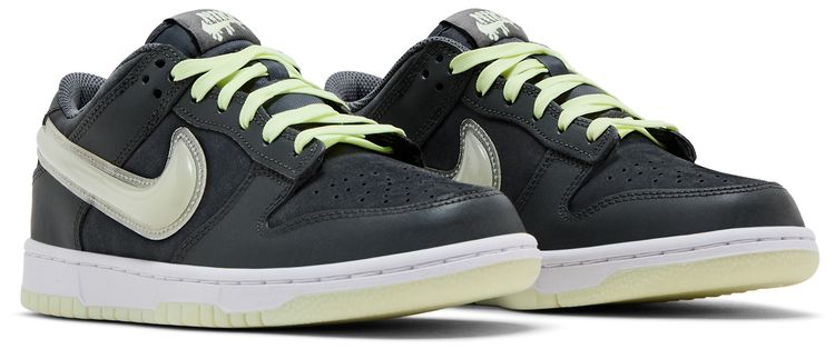 Nike Dunk Low GS Halloween   Glow In The Dark