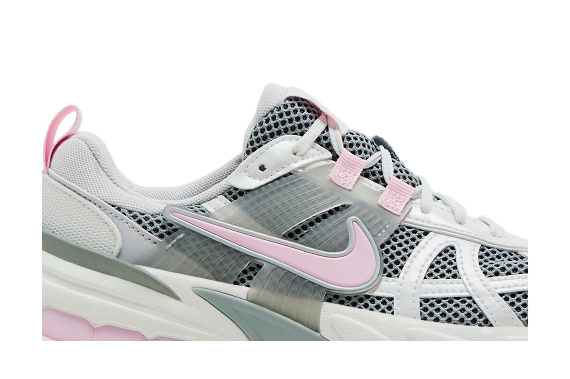 【NIKE】V2K RUN HQ4046-001 WOMEN'S V2K RUN [HQ4046-001] | Bodega