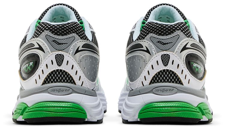 Saucony ProGrid Omni 9 Big Kid White Fern Black