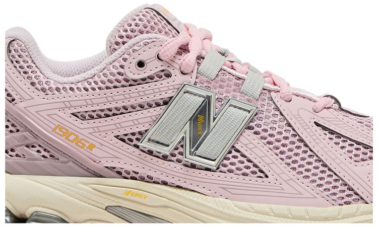 New Balance 1906R Big Kid Rose Sugar Ice Wine