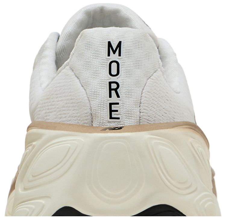 New Balance Wmns Fresh Foam X More v5 Sea Salt Light Gold Metallic