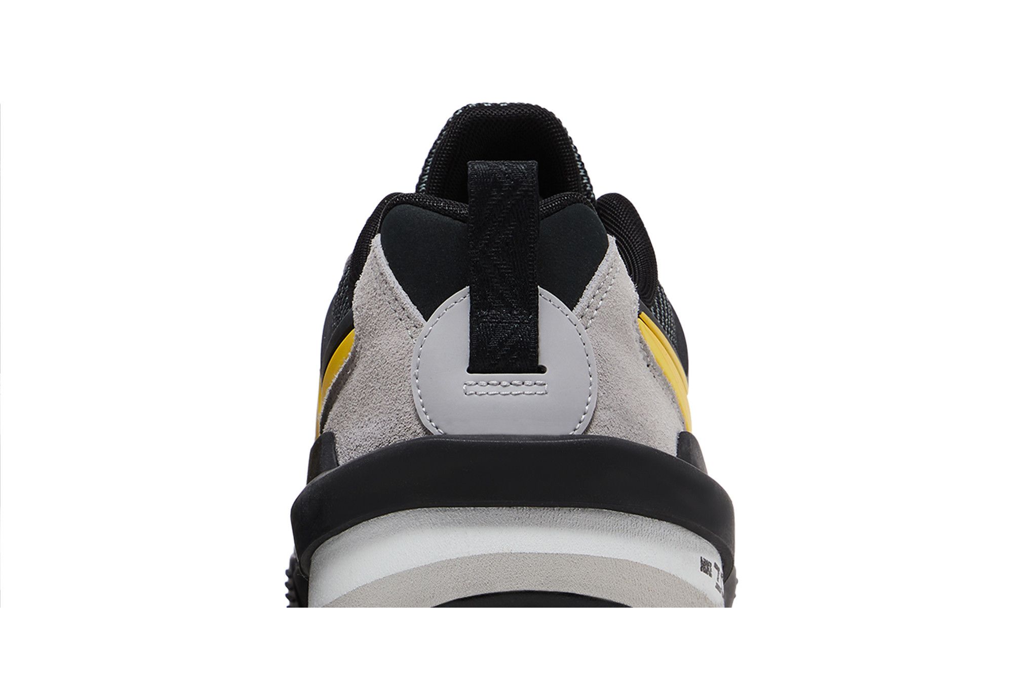 Buy sacai x Nike Zegamadome 'Matte Silver Tour Yellow' - HQ8618