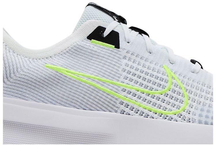 Nike Interact Run White Volt