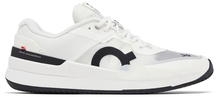 ON The Roger Pro 2 Clay White Black