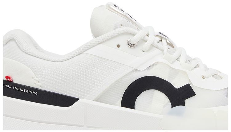ON The Roger Pro 2 Clay White Black