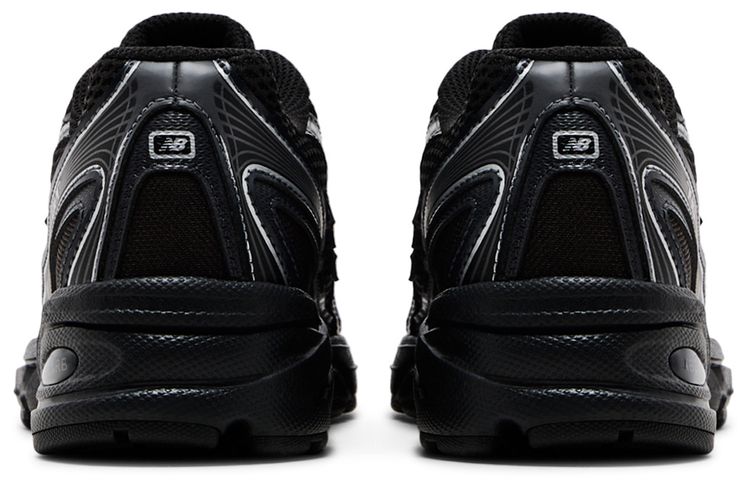 New Balance 740 Big Kid Black Silver Metallic