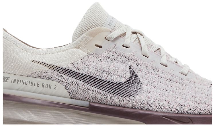Nike ZoomX Invincible Run Flyknit 3 Phantom Burgundy Crush