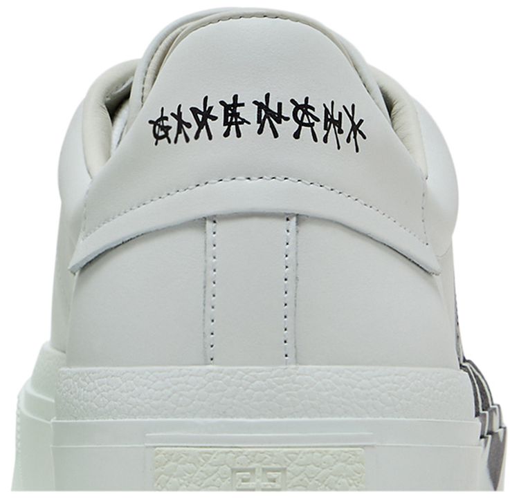 Chito x Givenchy City Sport 4G Tag Effect