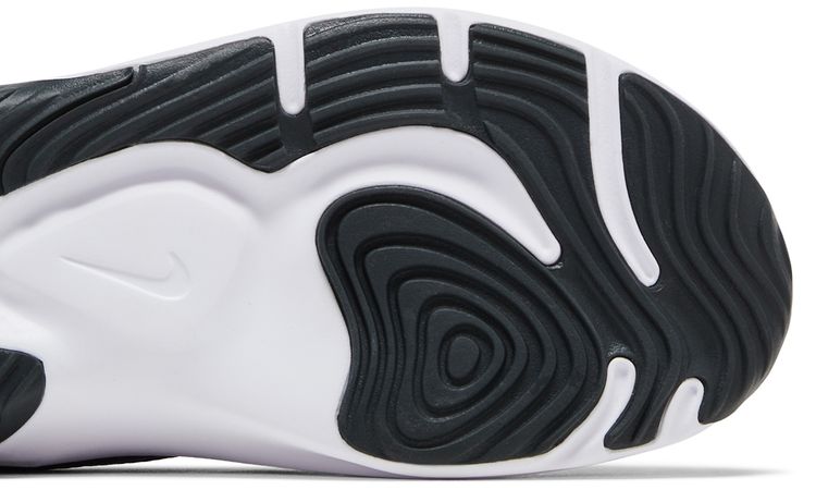 Nike Legend Essential 3 Next Nature Smoke Grey