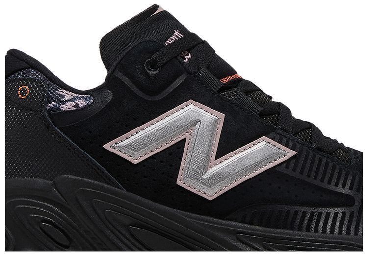 New Balance Fresh Foam BB v2 Team Tactical Pack