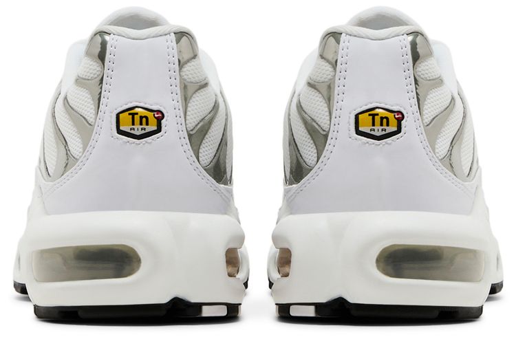 Nike Wmns Air Max Plus SE White Chrome Silver