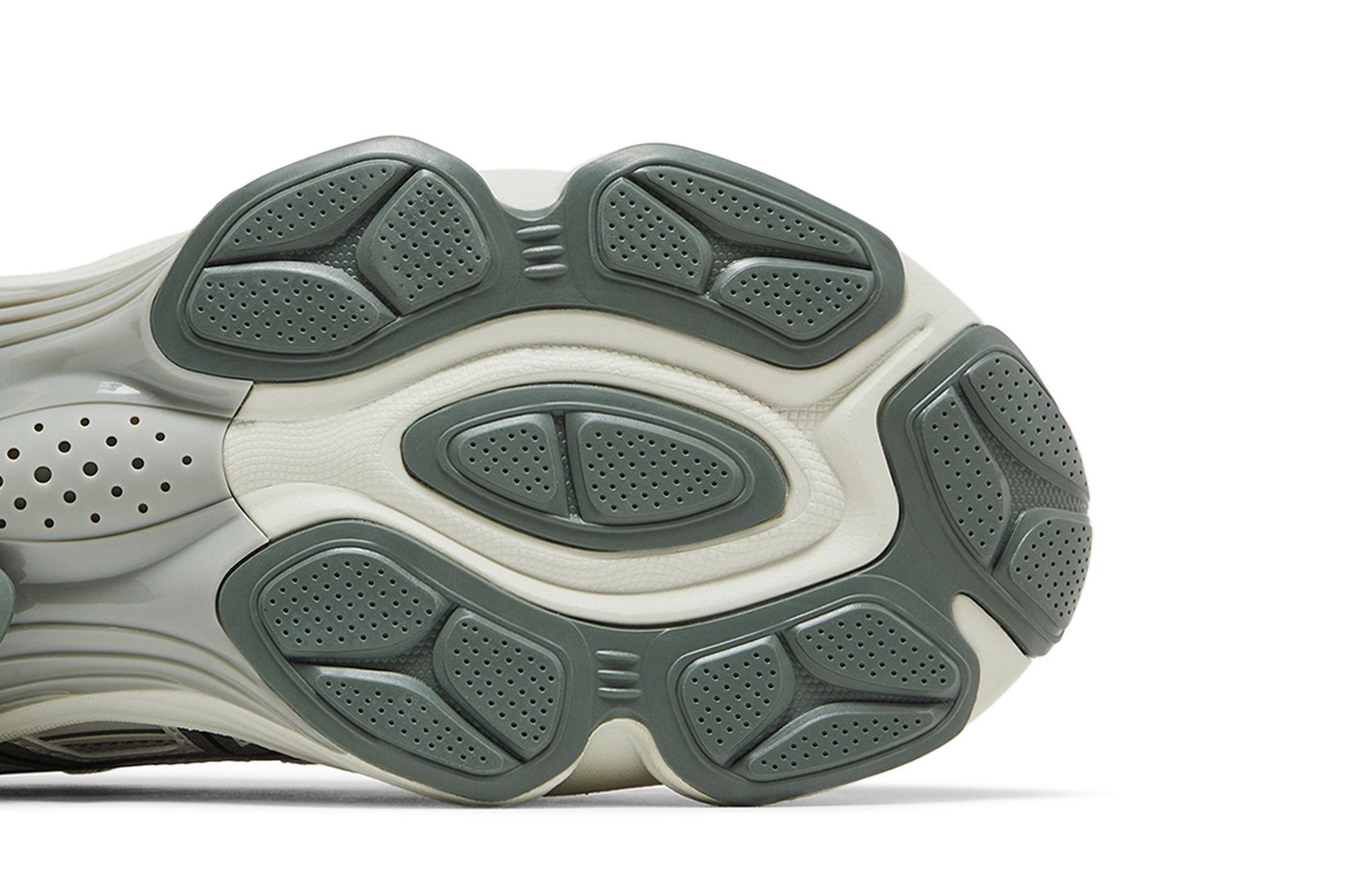 ■asics■ Gelkinetic Fluent Seal Gray Pure Silver 1203A59102 GEL-KINETIC FLUENT | Unisex | Seal Grey/Pure Silver