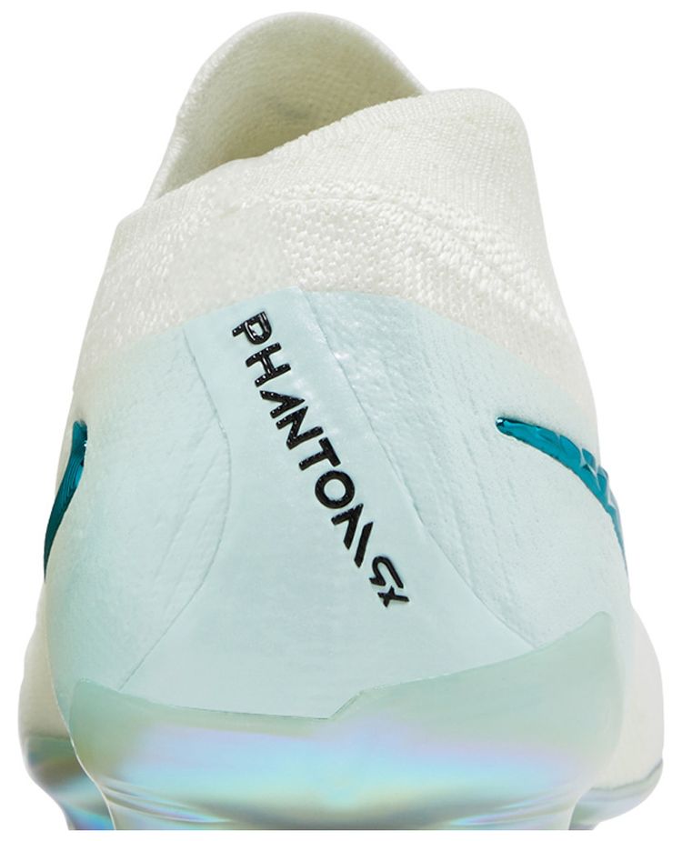 Nike Phantom GX 2 Elite LV8 FG Chromatic Pack