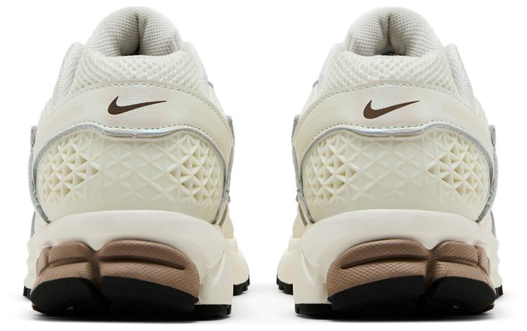 Wmns Air Zoom Vomero 5 Sail Mink Brown