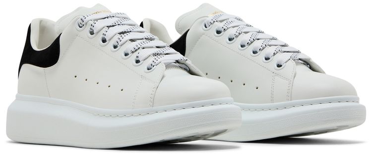 Alexander McQueen Wmns Oversized Sneaker White Black 2024