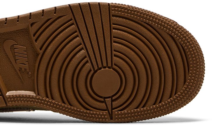 Air Jordan 1 Mid SE GS French Fries