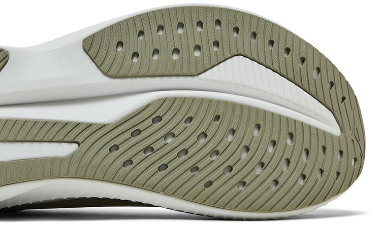 HOKA Mach 6 Oat Milk Barley