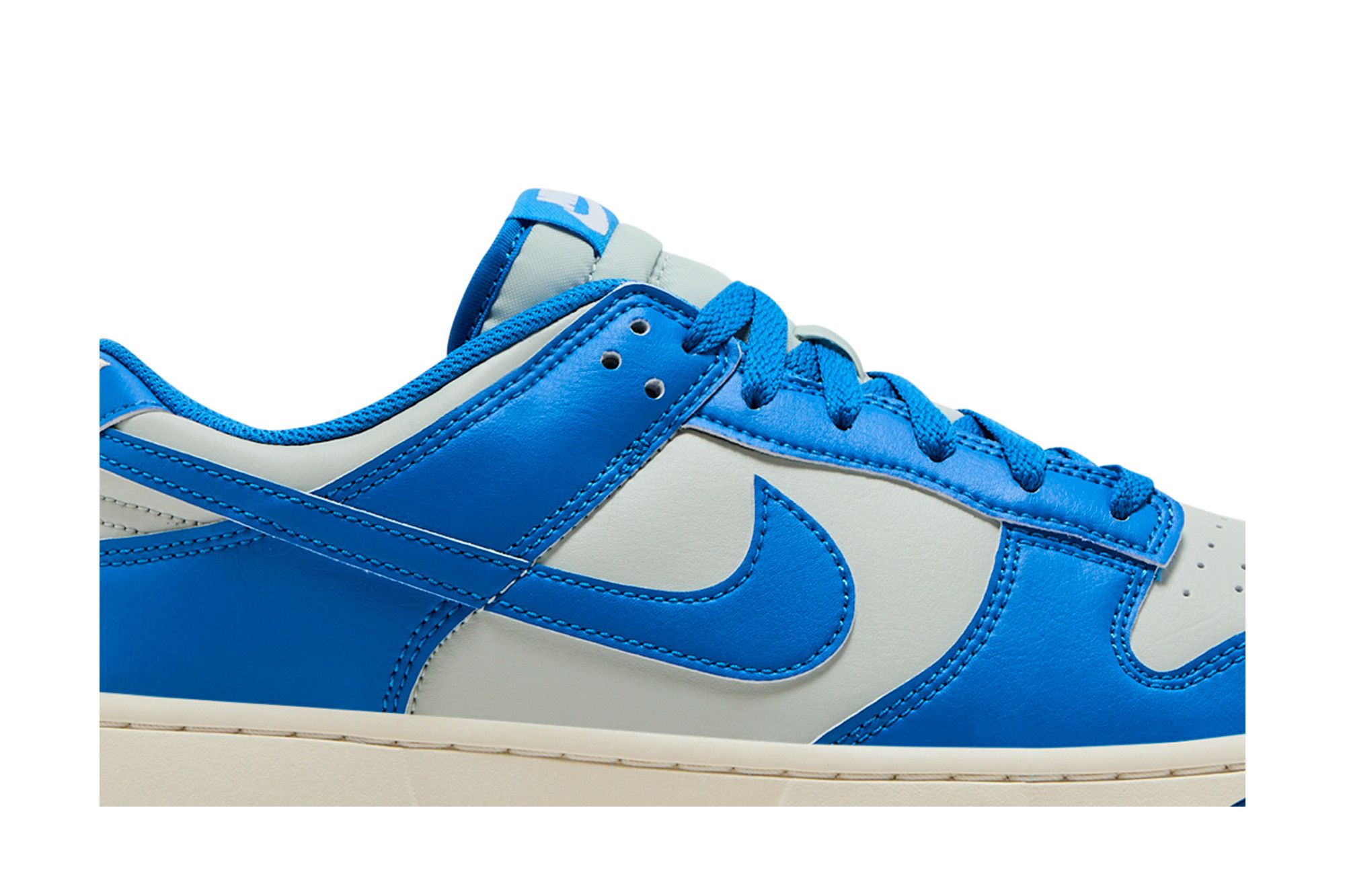 ルフィ×Lions Nike Dunk Low Detroit Lions – Puffer Reds