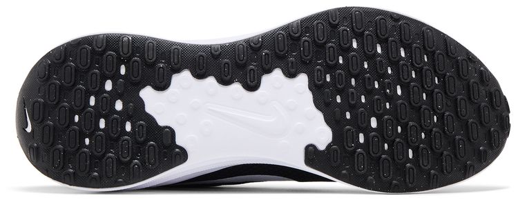 Nike Revolution 7 Black White