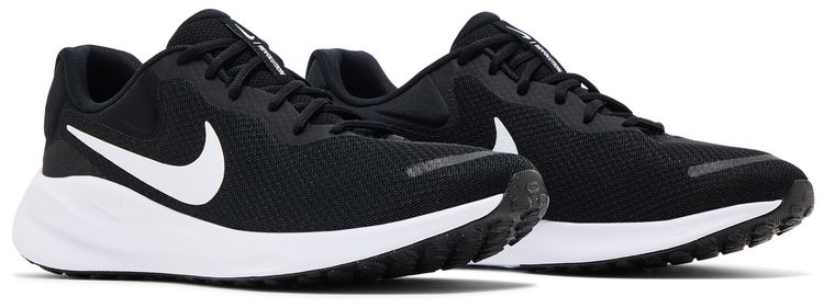 Nike Revolution 7 Black White