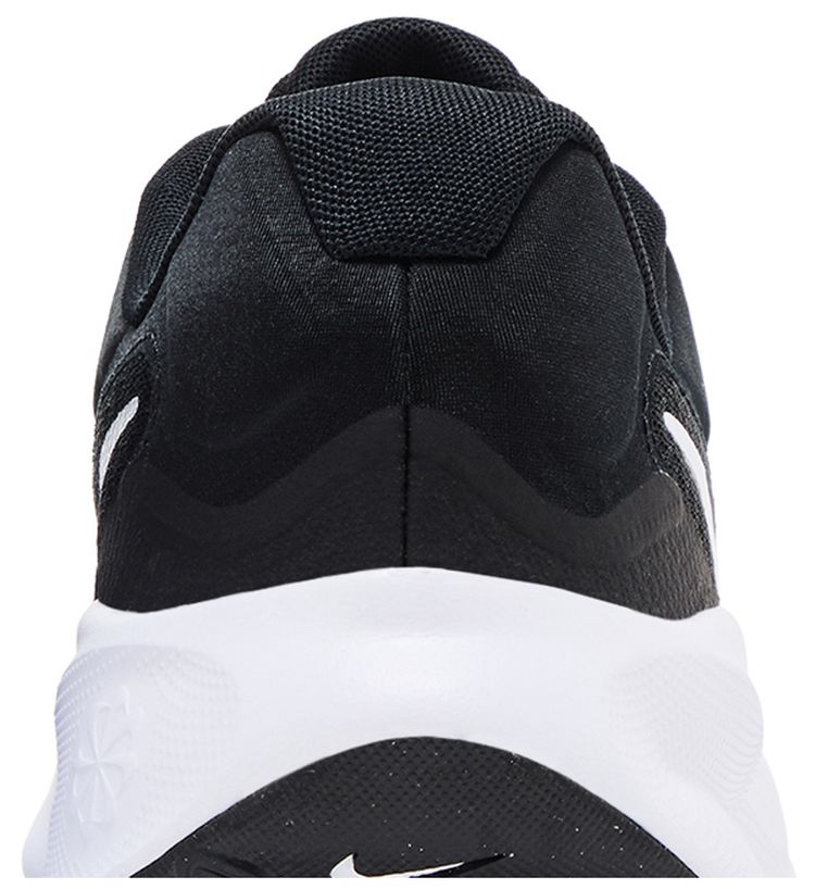 Nike Revolution 7 Black White