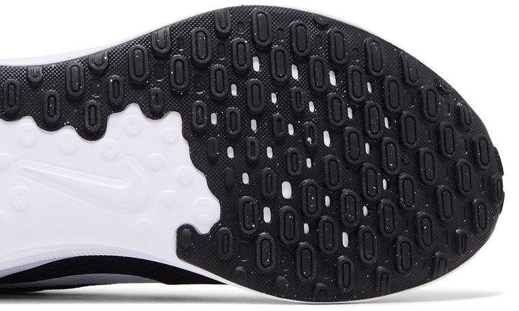 Nike Revolution 7 Black White