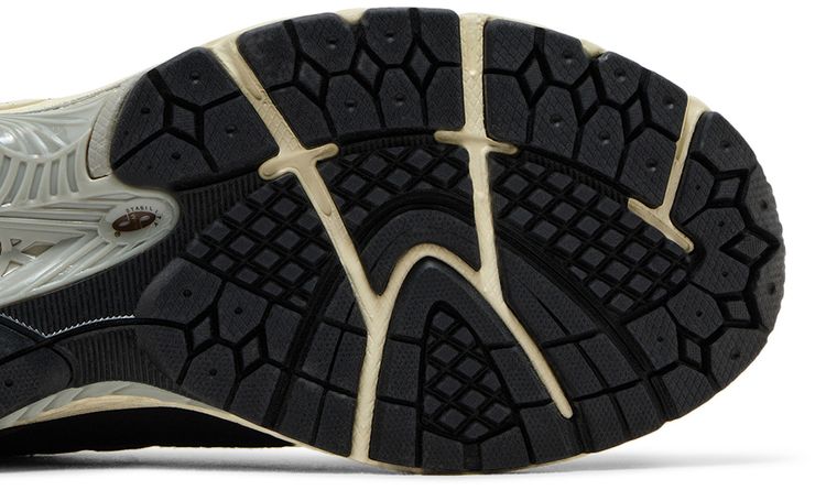 New Balance 1906F Phantom Dark Mushroom