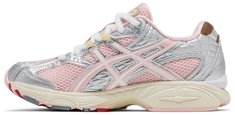 VANDYTHEPINK x atmos x Gel Nimbus 101 Strawberry