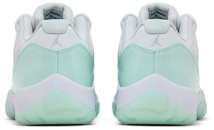 Wmns Air Jordan 11 Retro Low Igloo