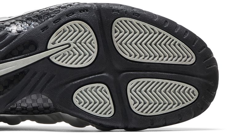 Nike Air Foamposite Pro Metallic Silver