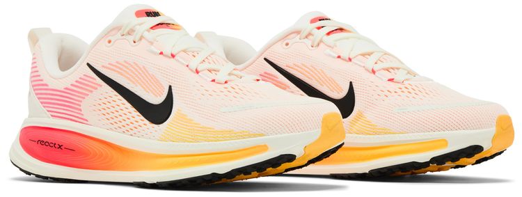 Nike Vomero 18 GS Sail Bright Crimson