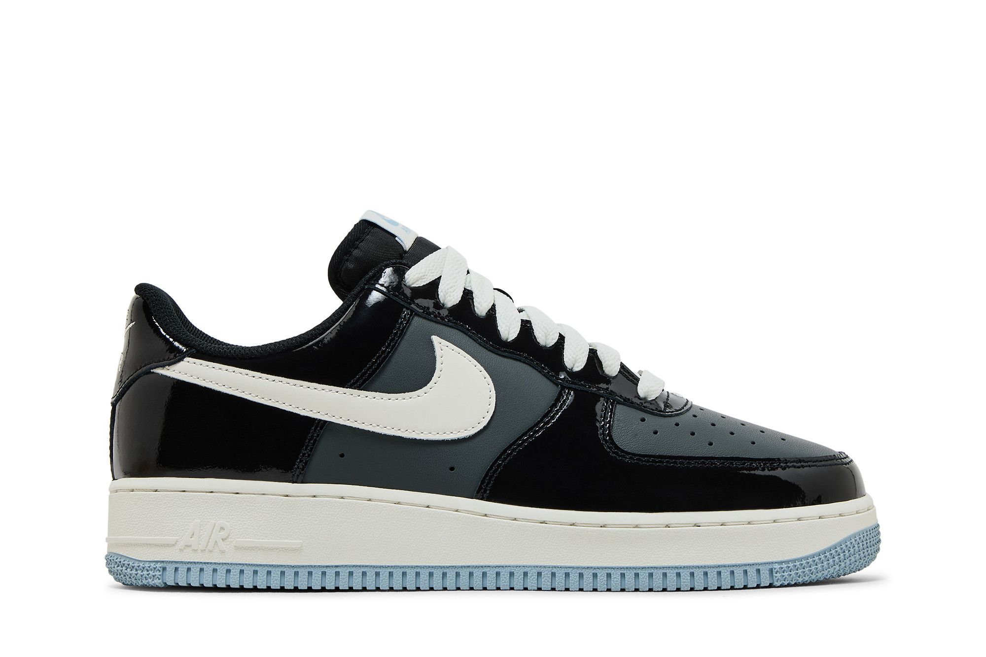 ナイキ エアフォース 1 '07 IB7676-001 AF1 国内4月14日発売開始】ナイキ エアフォース 1 ロー '07 ブラック