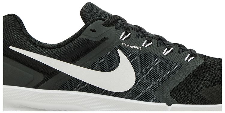 Run Swift 3 Black White