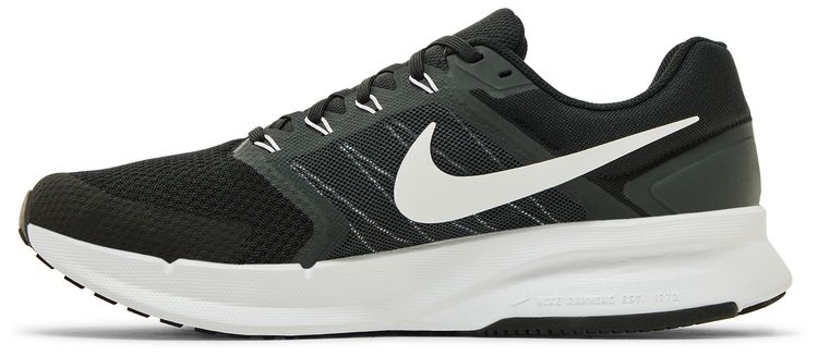 Run Swift 3 Black White
