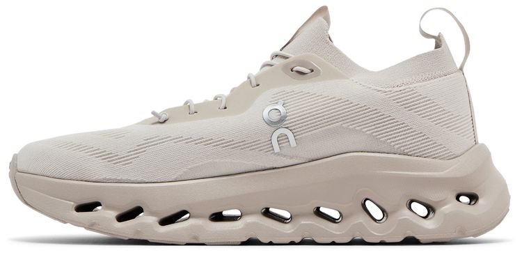 ON Loewe x Wmns Cloudtilt Sand