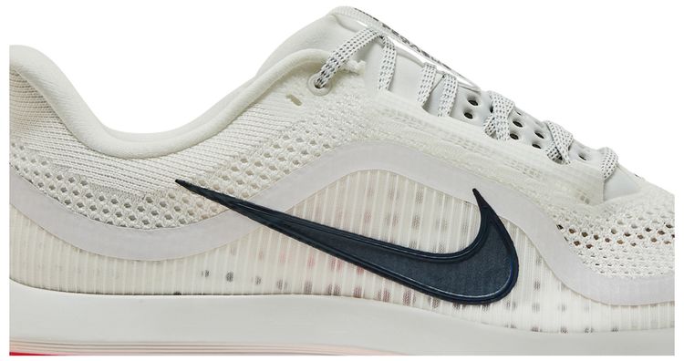Pegasus Premium Summit White Bright Crimson