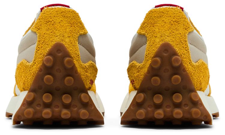 New Balance 327 Varsity Gold Grey