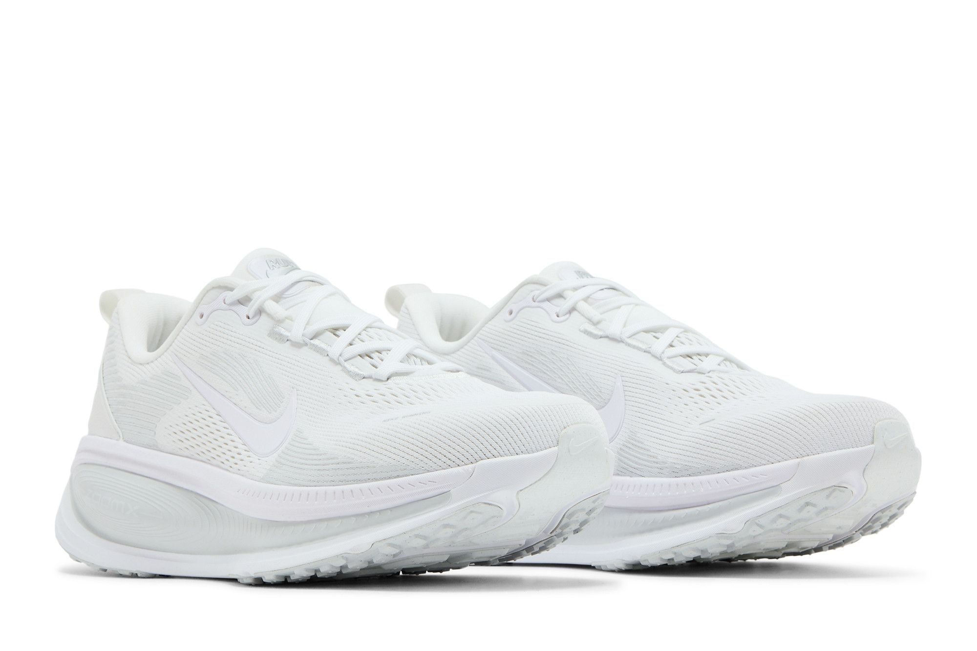 Buy Vomero 18 'White Photon Dust' - HM6803 106 | GOAT