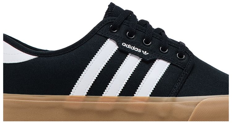 Adidas Seeley XT Black Gum