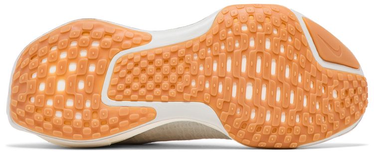 Nike Wmns ZoomX Invincible 3 Light Bone Sail Gum