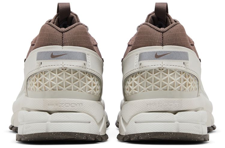 Nike Wmns Zoom Vomero Roam Light Bone Mink Brown