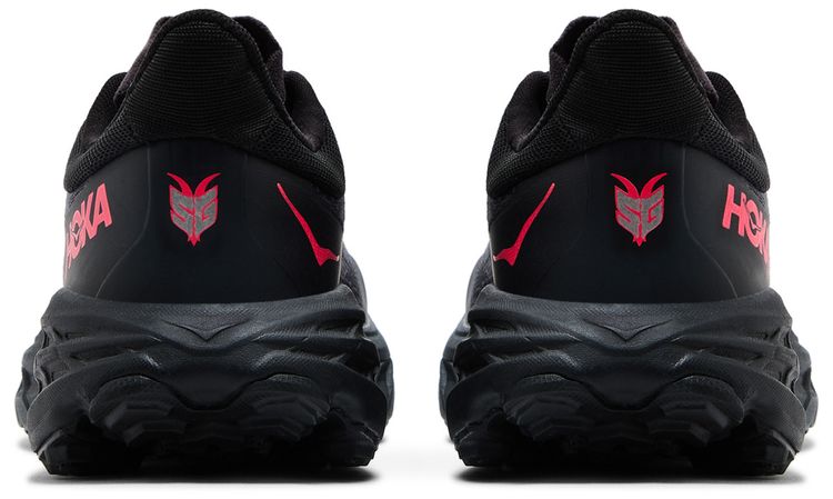 HOKA Wmns Speedgoat 5 GORE TEX Black Red