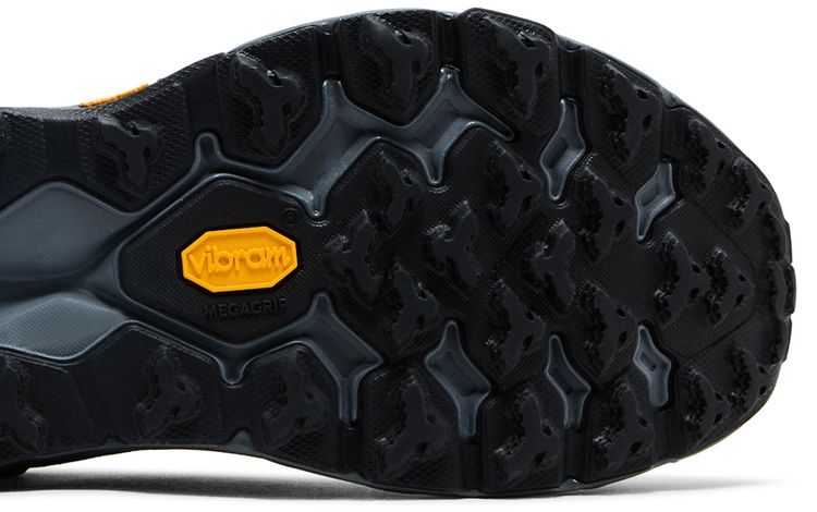 HOKA Wmns Speedgoat 5 GORE TEX Black Red