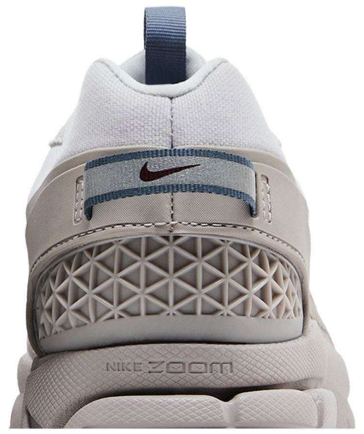 Nike Zoom Vomero Roam College Grey Gum