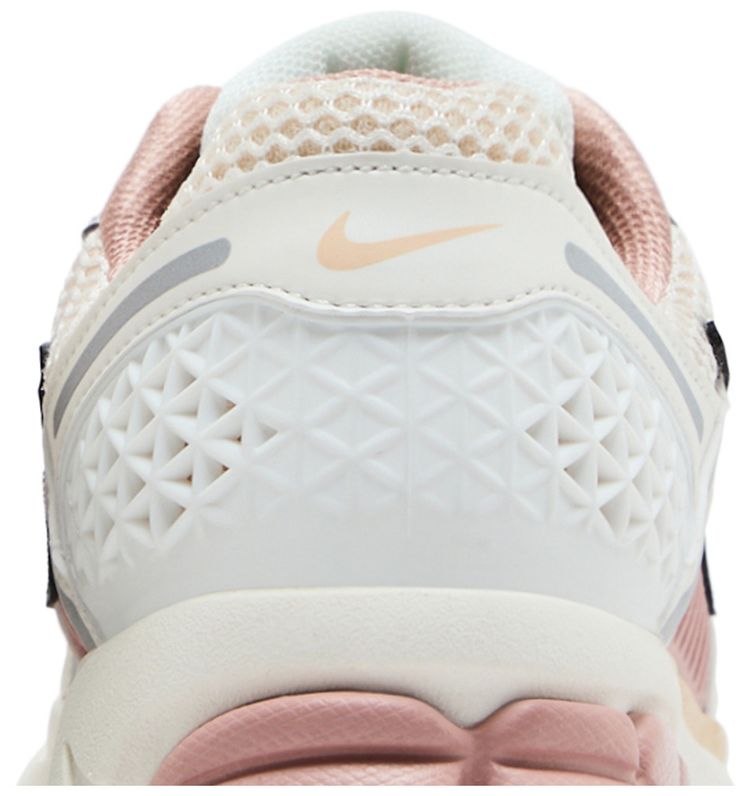 Nike Wmns Air Zoom Vomero 5 Particle Pink