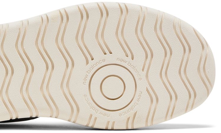 New Balance 302 Sea Salt Shadow Grey