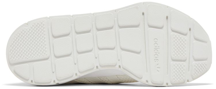 Adidas Swift Run Triple White
