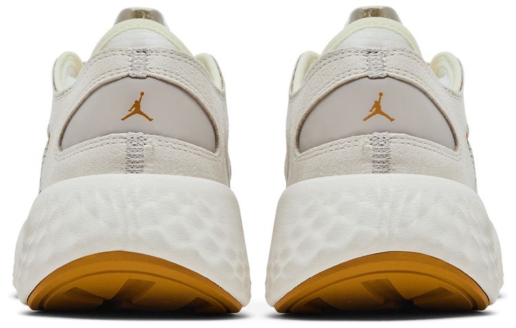 Air Jordan Wmns Jordan Delta 3 Light Orewood Brown